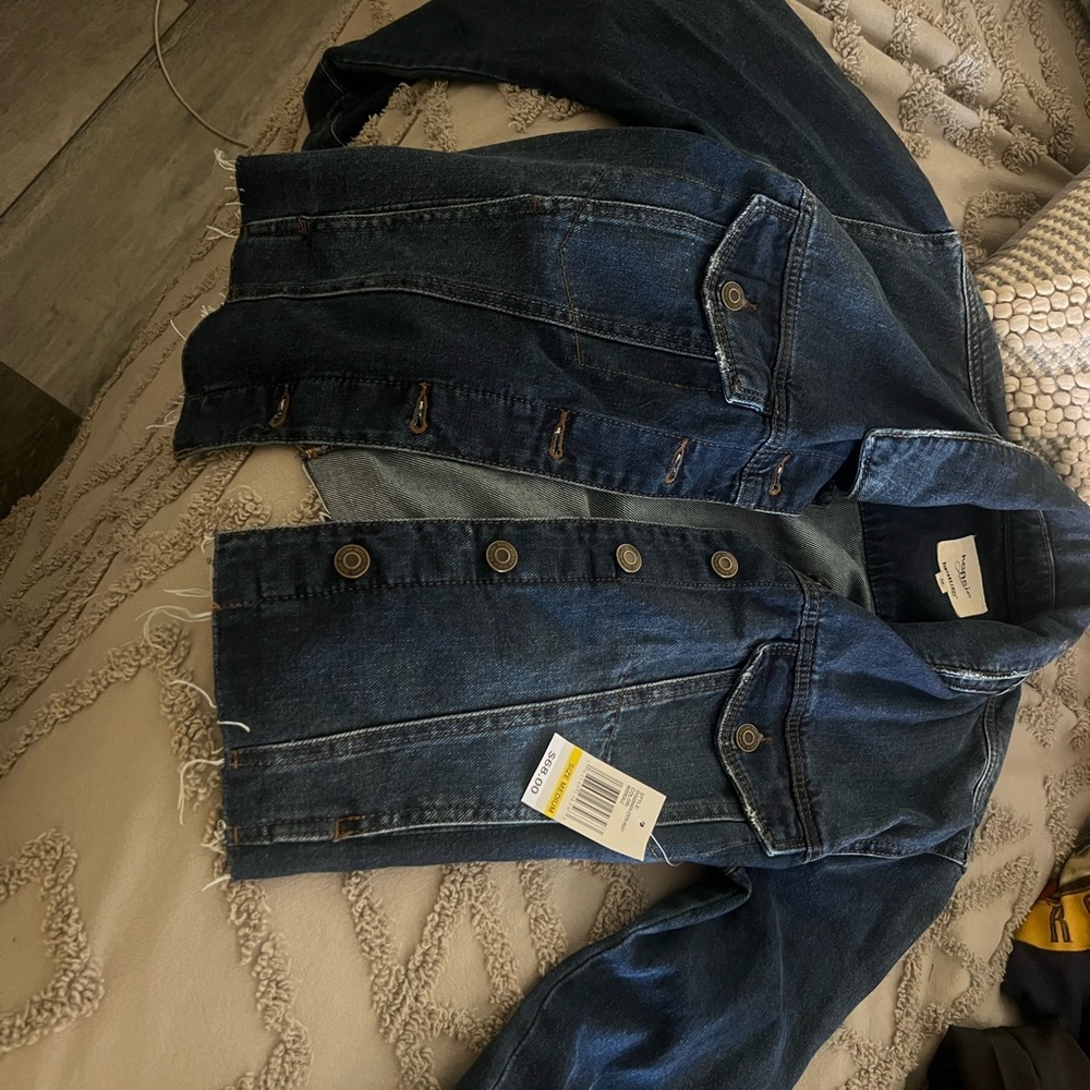 Stylish Distressed Button-Fly Jeans - Picture 3 of 3
